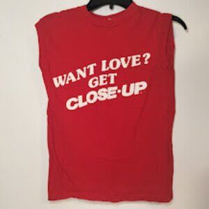 1986 80s “Want Love? Get Close Up” Vintage Sleeveless T-shirt Tank Top M
